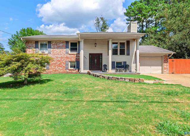 Property at 9031 SW Craigmont Rd, Huntsville, AL 35802, 5 beds, 2 baths