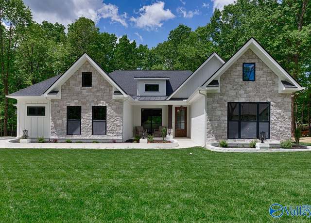 Property at 67 Trail Loop Rd, Huntsville, AL 35803, 4 beds, 3.5 baths