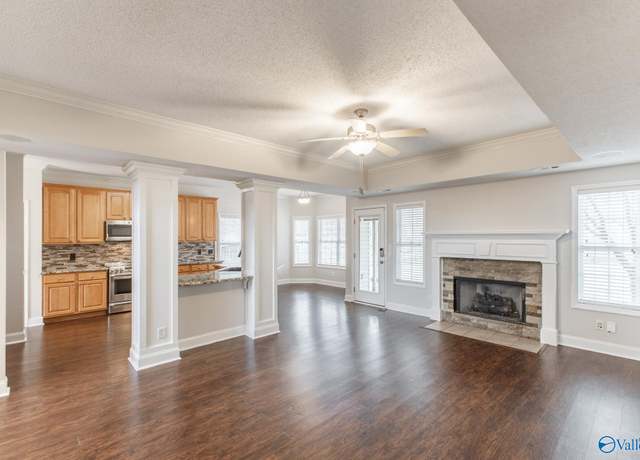 Property at 5005 Creekstone Dr, Owens Cross Roads, AL 35763, 4 beds, 3.5 baths