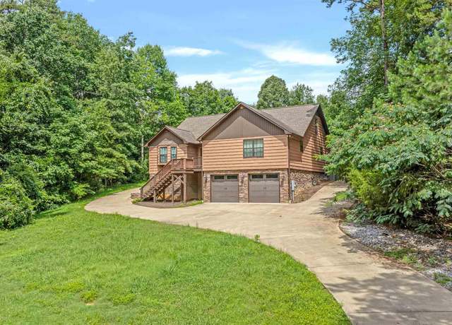 Property at 73 Posey Dr, Fort Payne, AL 35968, 5 beds, 3.5 baths