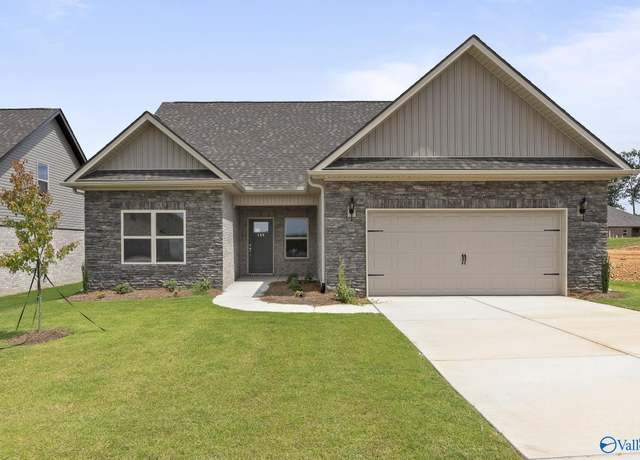 Property at 189 Pennington Ave, Huntsville, AL 35811, 3 beds, 2 baths