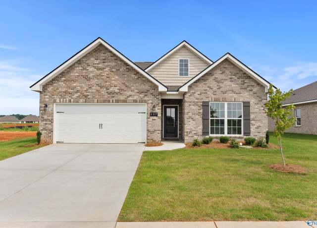 Property at 157 Heritage Lakes Blvd, New Market, AL 35761, 3 beds, 2 baths