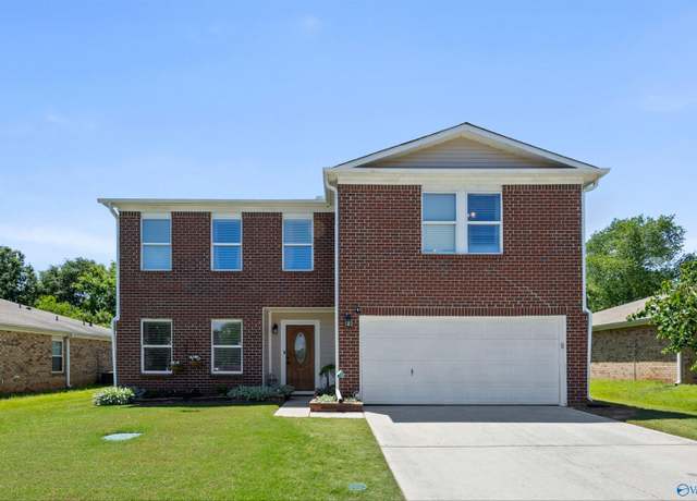 Property at 360 Jasmine Dr, Madison, AL 35757, 3 beds, 2.5 baths