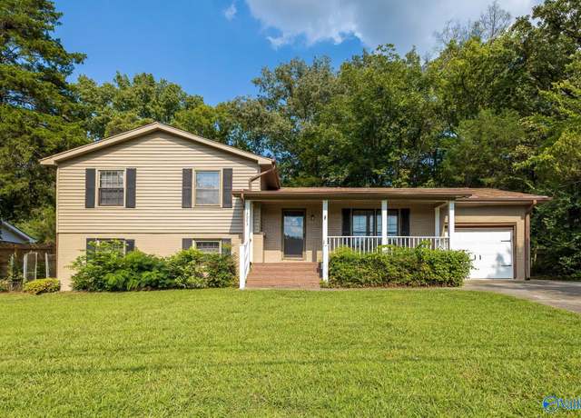Property at 12003 Greenleaf Dr SE, Huntsville, AL 35803, 3 beds, 2.5 baths