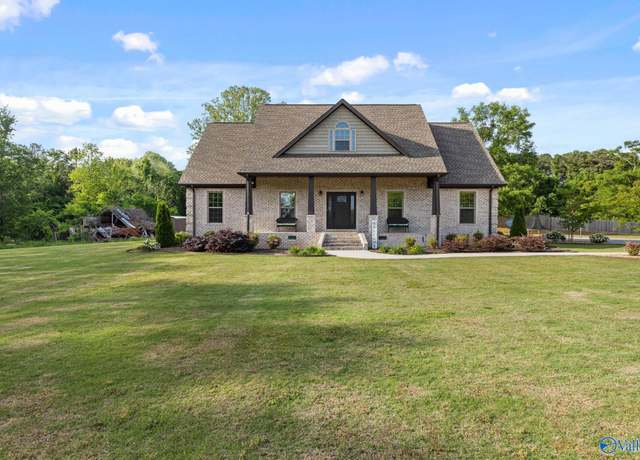 Property at 123 Beacon St, Moulton, AL 35650, 3 beds, 2 baths
