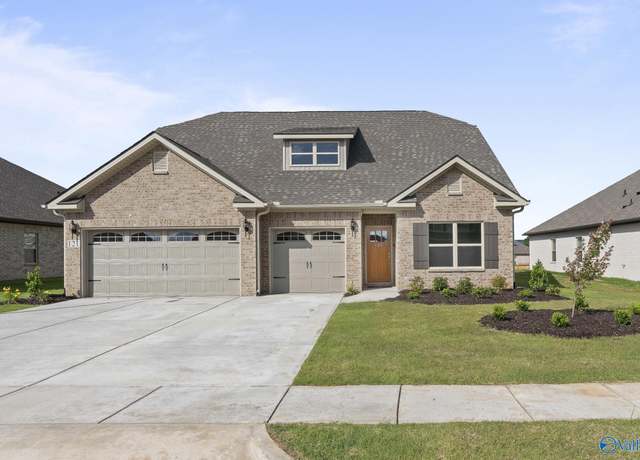 Property at 121 Headen Ln, Huntsville, AL 35811, 4 beds, 3 baths