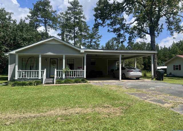 Property at 909 Alexis Rd, Centre, AL 35960, 3 beds, 2 baths