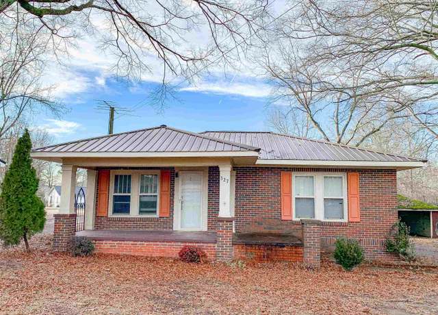 Property at 327 Guntersville Rd, Arab, AL 35016, 2 beds, 1 bath
