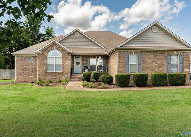 Property at 26283 Pepper Rd, Athens, AL 35613, 4 beds, 3 baths