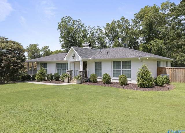Property at 201 Flemington Rd SE, Huntsville, AL 35802, 5 beds, 4.5 baths