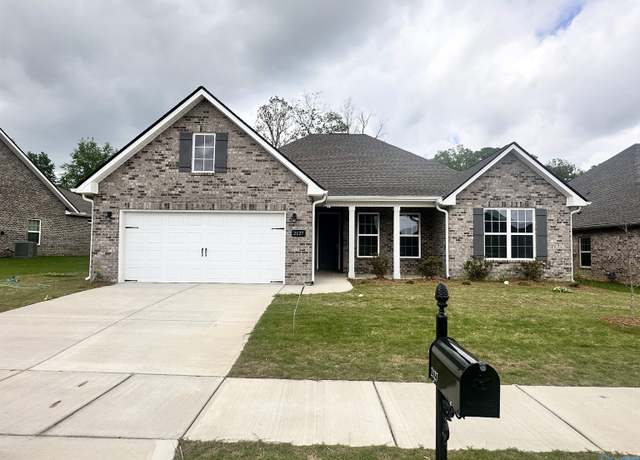 Property at 2127 Dustin Dr NE, Cullman, AL 35058, 3 beds, 2.5 baths
