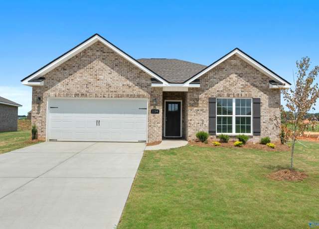 Property at 154 Heritage Lakes Blvd, New Market, AL 35761, 3 beds, 2 baths
