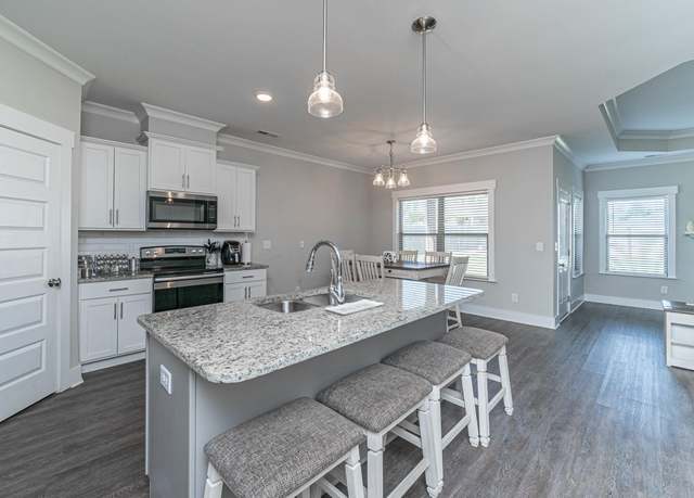 Property at 117 Khaki Ridge Dr, Hazel Green, AL 35750, 4 beds, 2 baths