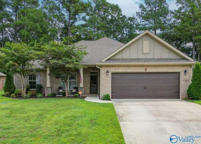 Property at 149 NE Santa Maria Dr, Huntsville, AL 35811, 4 beds, 2 baths