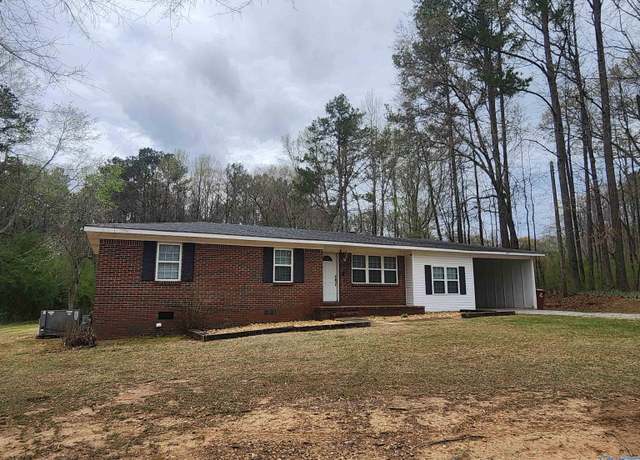 Property at 359 Academy Dr, Hamilton, AL 35570, 3 beds, 2 baths