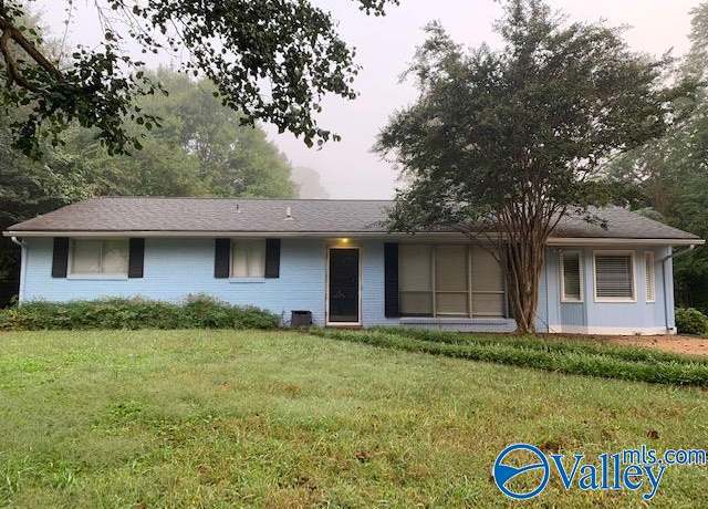 Property at 6304 Marsh Ave NW, Huntsville, AL 35806, 3 beds, 1.5 baths