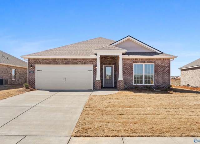 Property at 146 Heritage Lakes Blvd, New Market, AL 35761, 4 beds, 2 baths