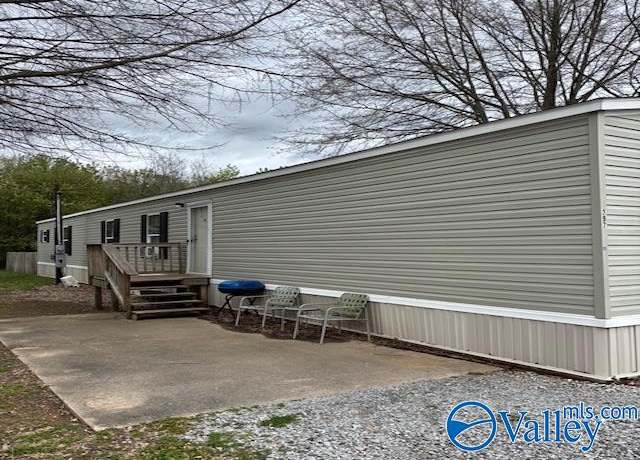 Property at 10420 US Highway 31, Tanner, AL 35671, 3 beds, 2 baths