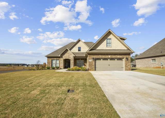 Property at 29458 Carnaby Ln, Toney, AL 35773, 4 beds, 2 baths