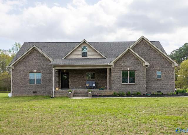 Property at 15153 Hobbs Rd, Athens, AL 35614, 3 beds, 2.5 baths