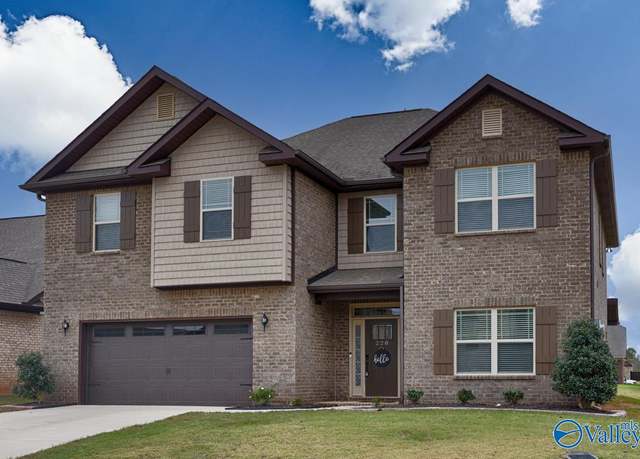 Property at 220 Holt St, Meridianville, AL 35759, 5 beds, 2.5 baths