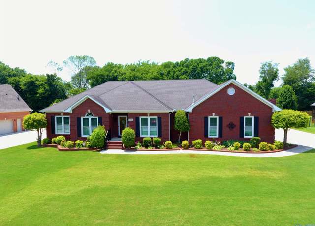 Property at 116 Hillsgate Dr, Madison, AL 35757, 4 beds, 2.5 baths