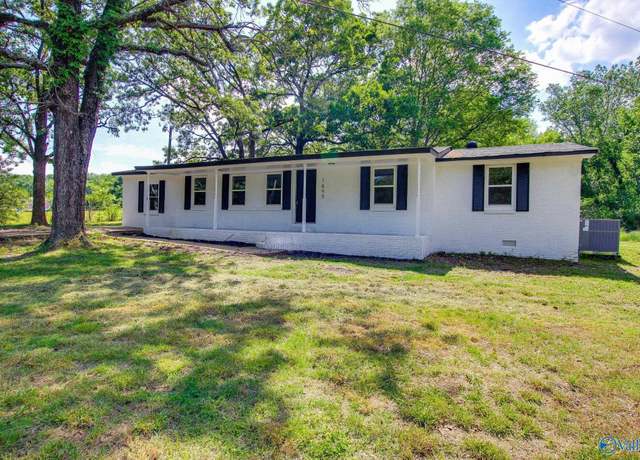 Property at 1895 County Road 127, Town Creek, AL 35672, 3 beds, 1 bath