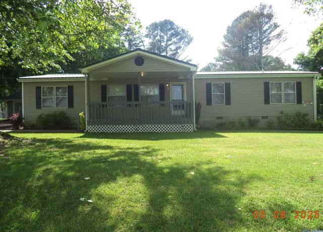 Property at 754 Loveless Rd, Hazel Green, AL 35750, 3 beds, 3 baths
