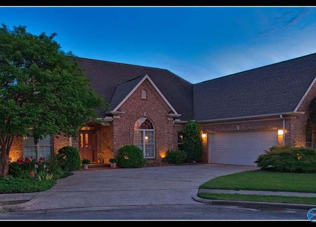 Property at 805 Milton Pl SW, Decatur, AL 35603, 3 beds, 2.5 baths