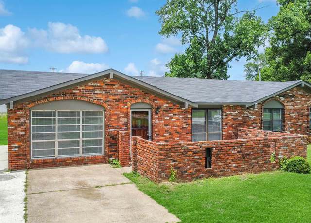 Property at 2407 Morgan Ave, Decatur, AL 35601, 4 beds, 2 baths