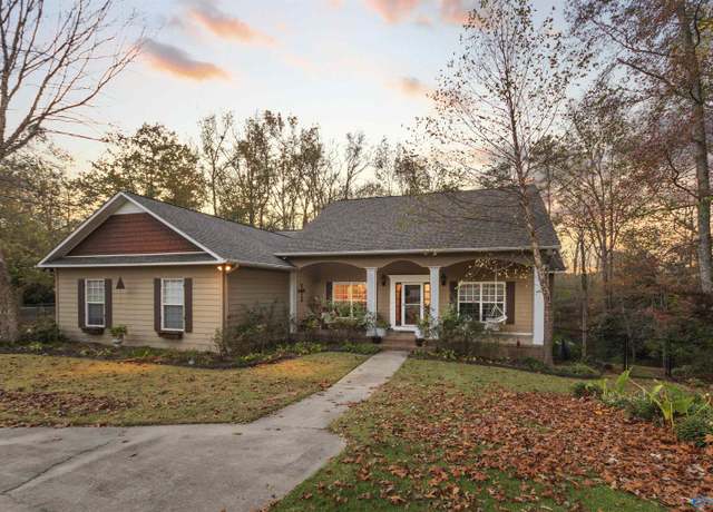 Property at 1033 Edgewood Cir, Arab, AL 35016, 5 beds, 3.5 baths
