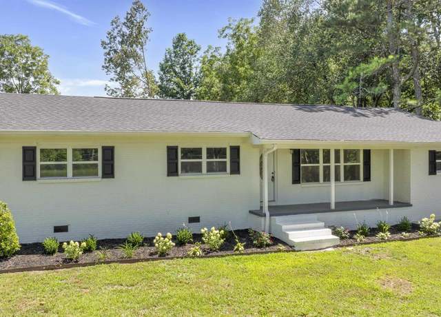 Property at 669 Rainbow Ave, Rainsville, AL 35986, 4 beds, 3 baths