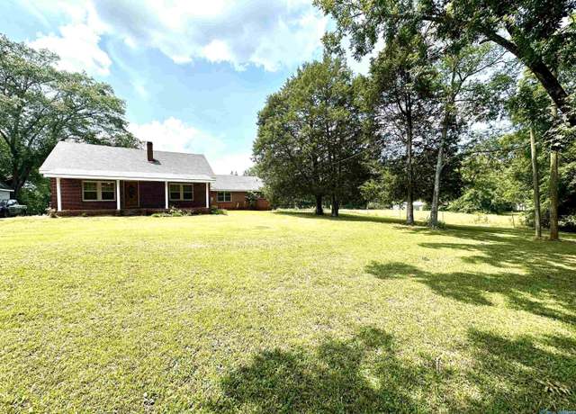 Property at 16519 Market St, Moulton, AL 35650, 4 beds, 3 baths