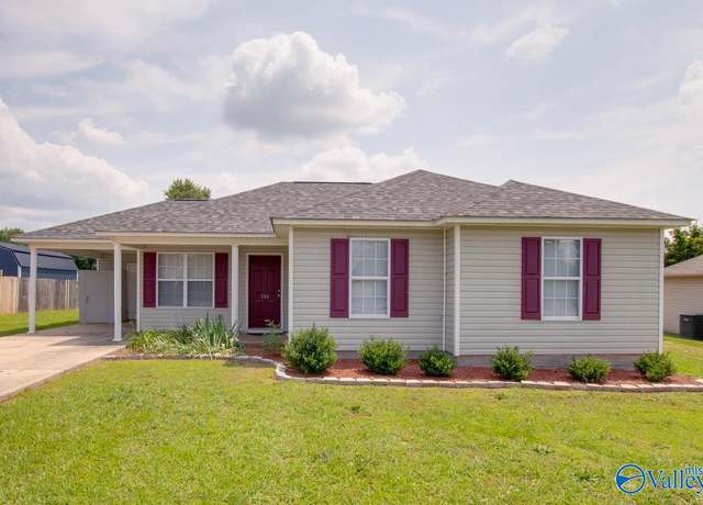 Property at 118 Sophia Dr, Toney, AL 35773, 3 beds, 2 baths