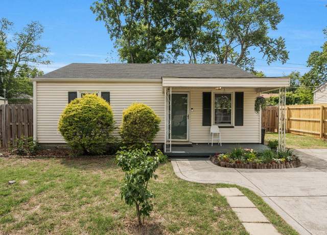 Property at 701 10th St NW, Huntsville, AL 35805, 3 beds, 1.5 baths