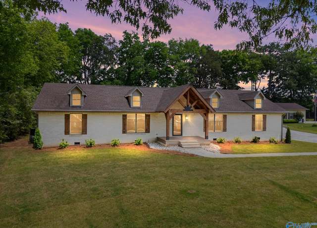 Property at 312 SE Caldwell Ln, Owens Cross Roads, AL 35763, 3 beds, 3 baths