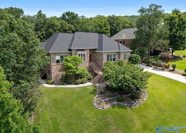 Property at 2909 Saddletree Blvd NE, Huntsville, AL 35811, 3 beds, 3.5 baths