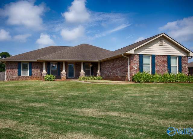Property at 108 Brookes Landing Dr, Huntsville, AL 35811, 3 beds, 2 baths