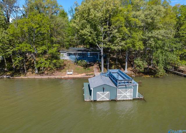 Property at 17561 Elk Estates Rd, Athens, AL 35614, 3 beds, 2 baths