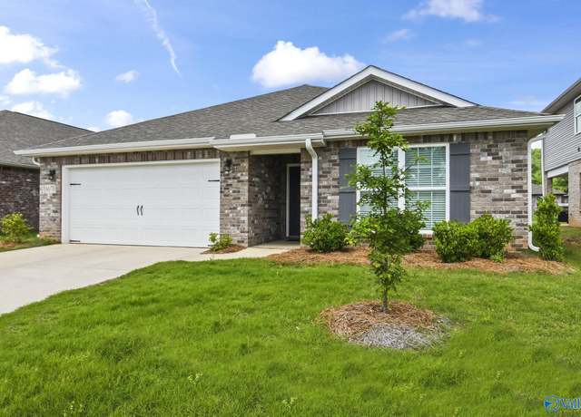 Property at 6070 Thorntons Way Cir NW, Huntsville, AL 35810, 3 beds, 2 baths