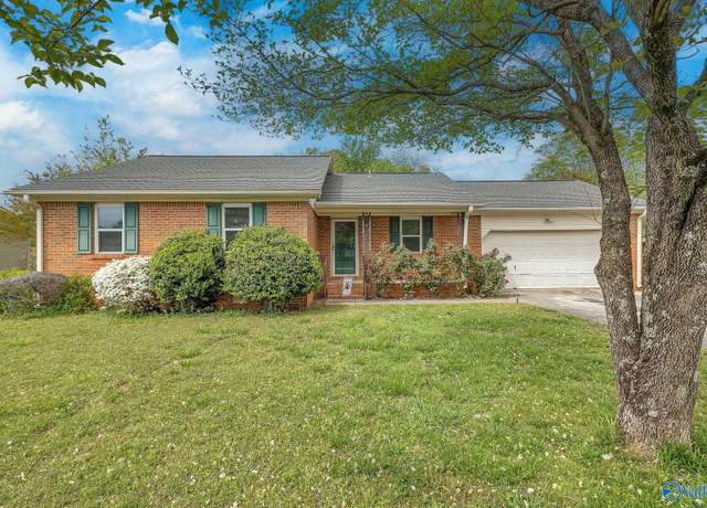 Property at 105 Allenwood Dr, Huntsville, AL 35811, 3 beds, 2 baths