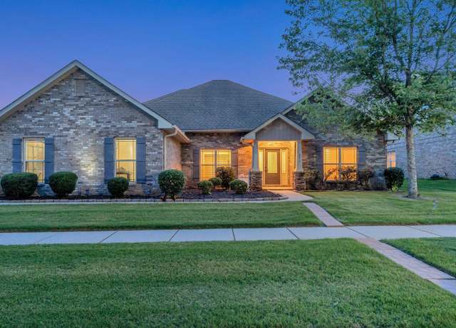 Property at 7913 Gabriela Dr NW, Huntsville, AL 35806, 4 beds, 3 baths