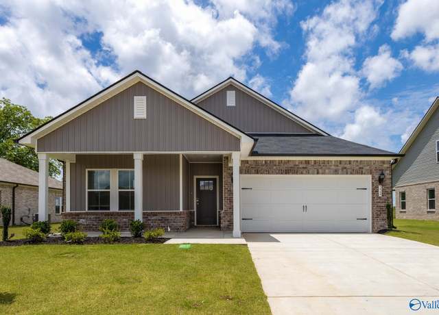 Property at 324 Pone St, Toney, AL 35773, 4 beds, 2 baths