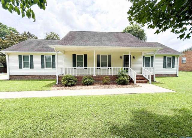 Property at 109 Bates St, Athens, AL 35611, 3 beds, 2.5 baths
