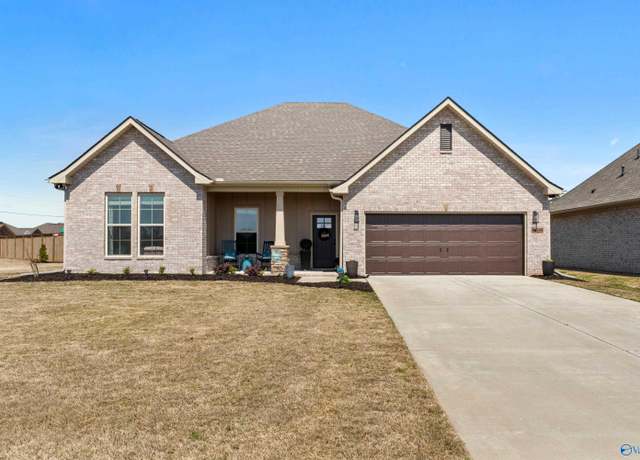 Property at 28255 Molly Bee Ln, Toney, AL 35773, 6 beds, 3 baths