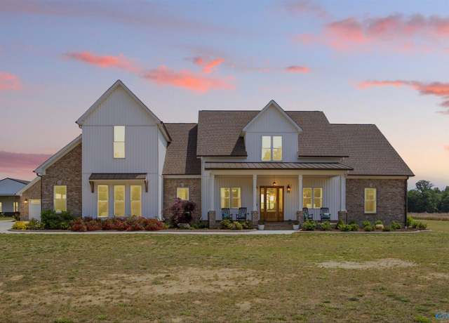 Property at 19940 Edgewood Rd, Athens, AL 35614, 4 beds, 4.5 baths