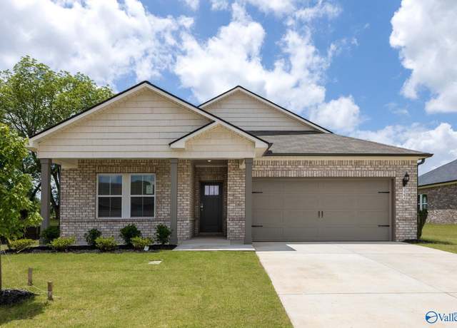 Property at 322 Pone St, Toney, AL 35773, 4 beds, 3 baths