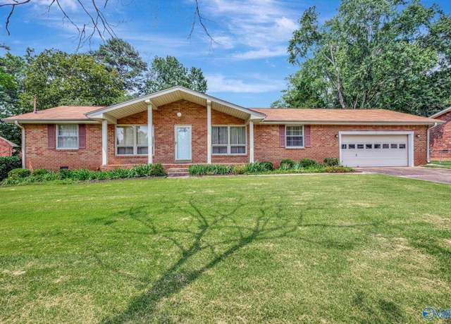Property at 2515 Guenevere Ave SE, Huntsville, AL 35803, 3 beds, 2 baths
