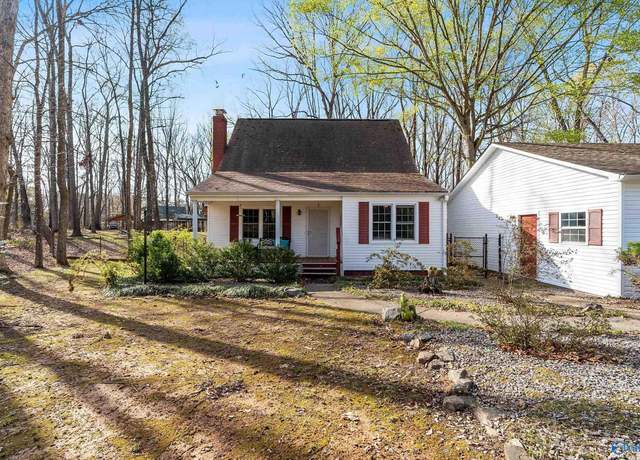Property at 16715 Sandy Ln, Athens, AL 35613, 3 beds, 2 baths