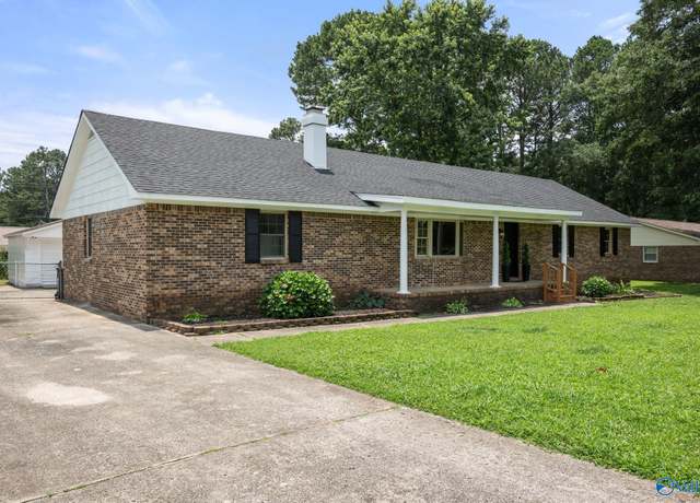 Property at 117 Bates St, Athens, AL 35611, 3 beds, 2 baths